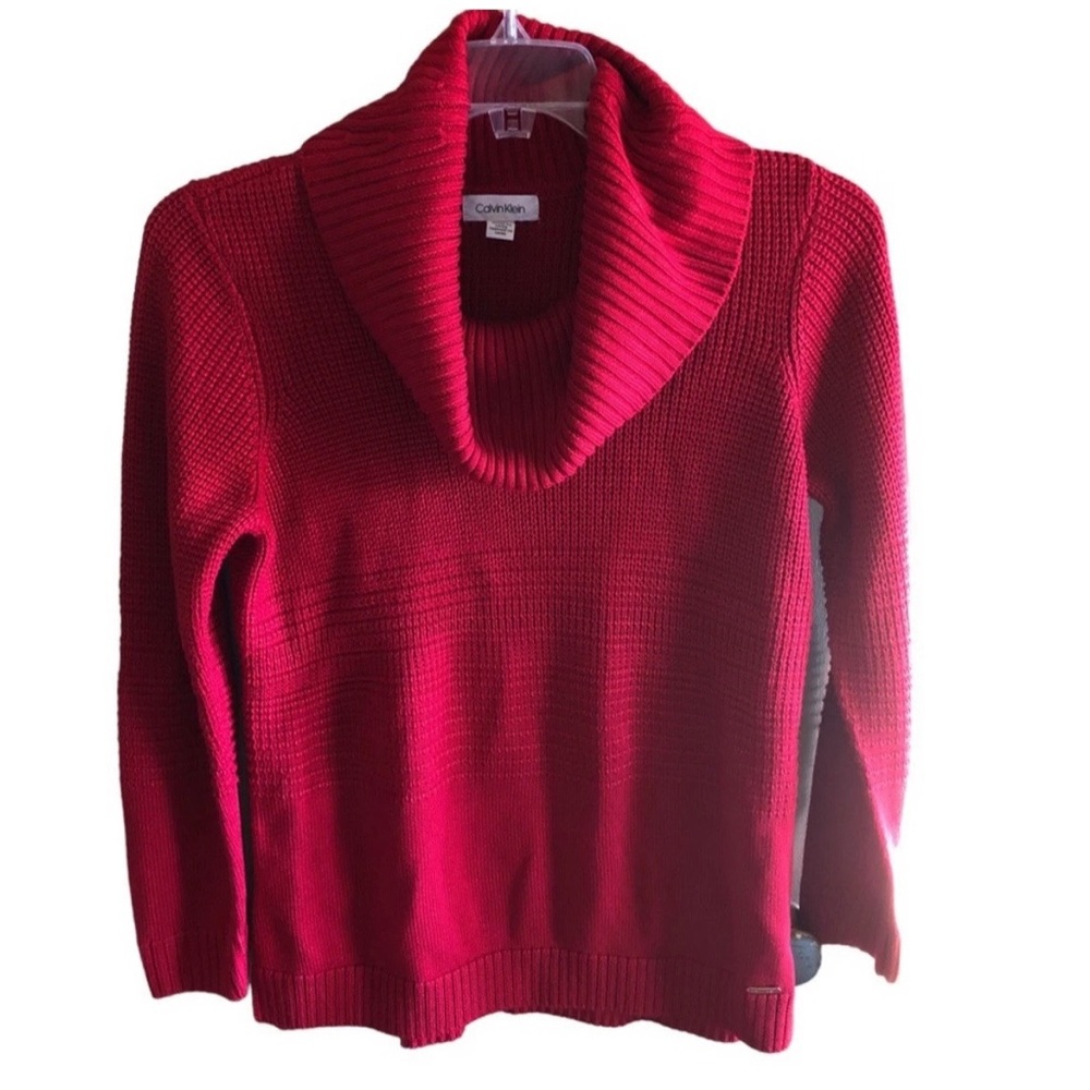 Calvin Klein Women's Red Sweater medium